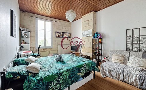 Castle for Sale in Fargues-Saint-Hilaire, Nouvelle-Aquitaine, France