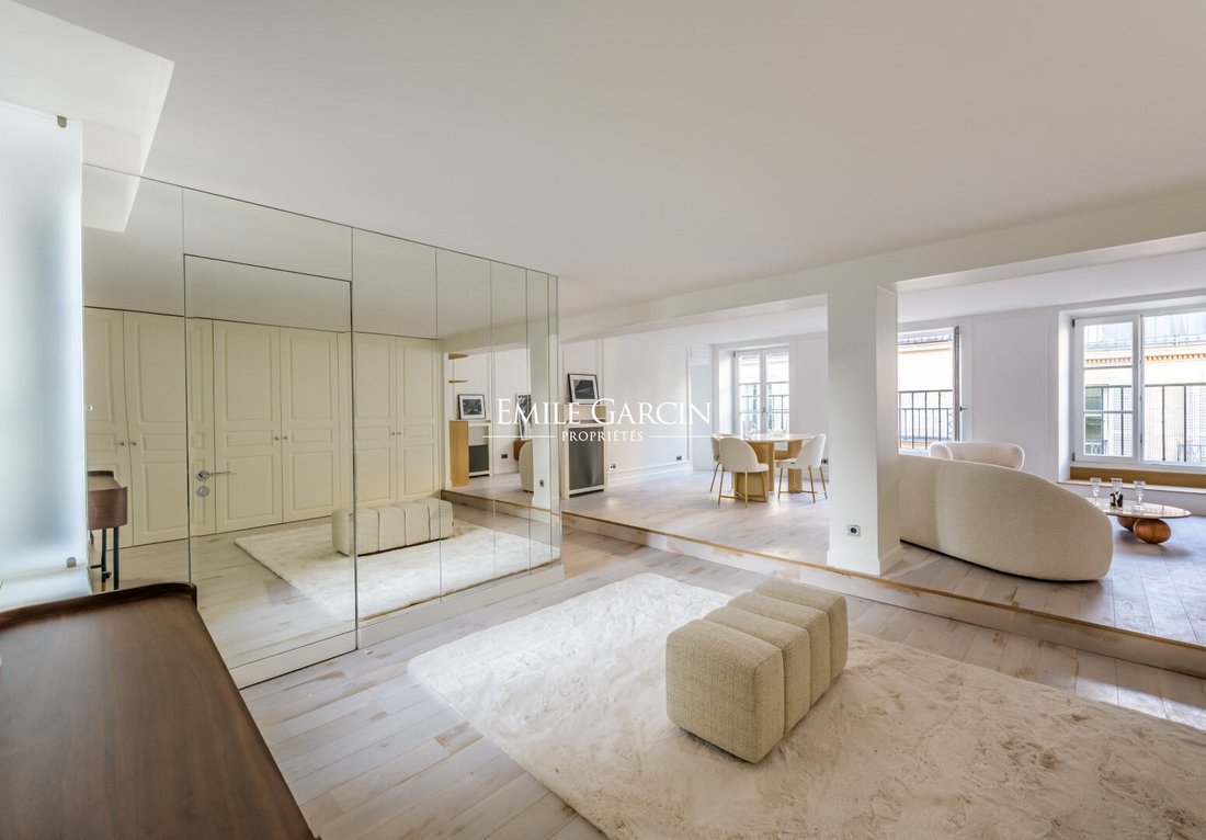 Apartment in Palais Royal, Paris 1er Arrondissement, Paris 5 - 16566408