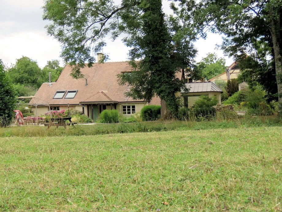 Sury-pres-Lere, Centre-Val de Loire, France 2 - 16566634