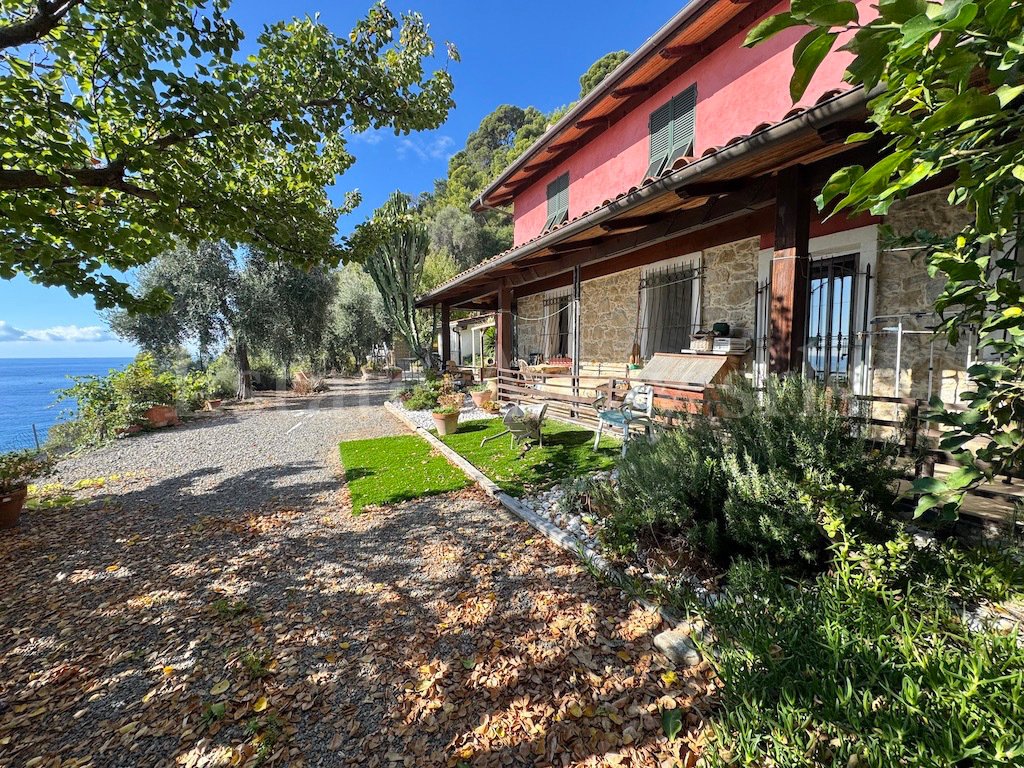 Villa in Madonna della Ruota, Bordighera, Liguria 4 - 16566607