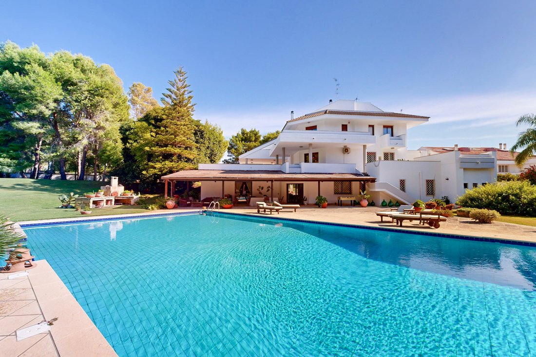Villa in Salesiani-Partigiani, Lecce, Apulia 1 - 16568002