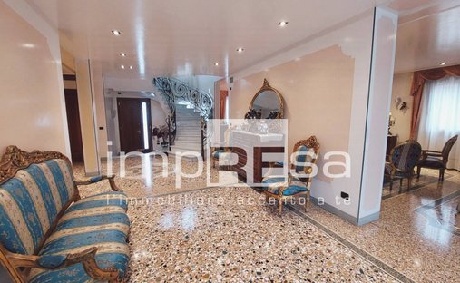 Villa in Saint Mary Del Rovere, Treviso, Italy 1