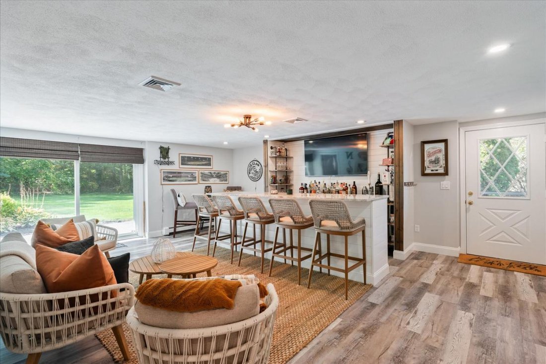 House in Raynham, Massachusetts, United States 4 - 16566888