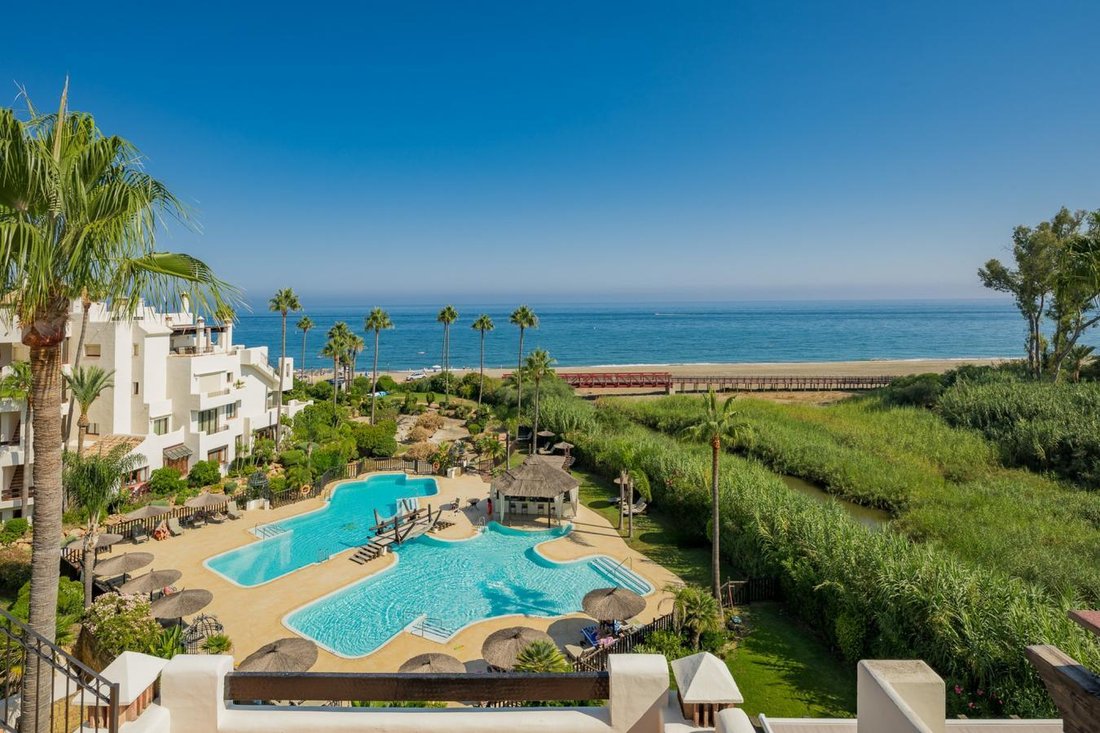 House in Estepona, Andalusia, Spain 2 - 16566883