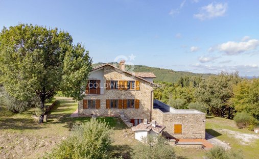 Casa di campagna a Gubbio, Umbria, Italia 1