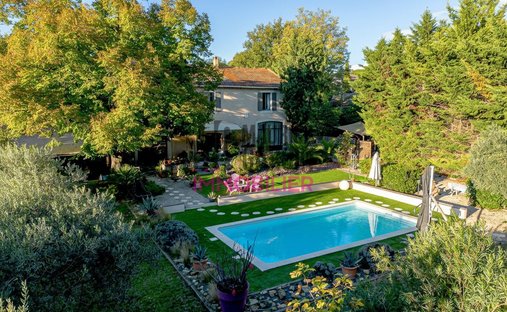 House in Zone Rurale Sud, Carpentras, France 1
