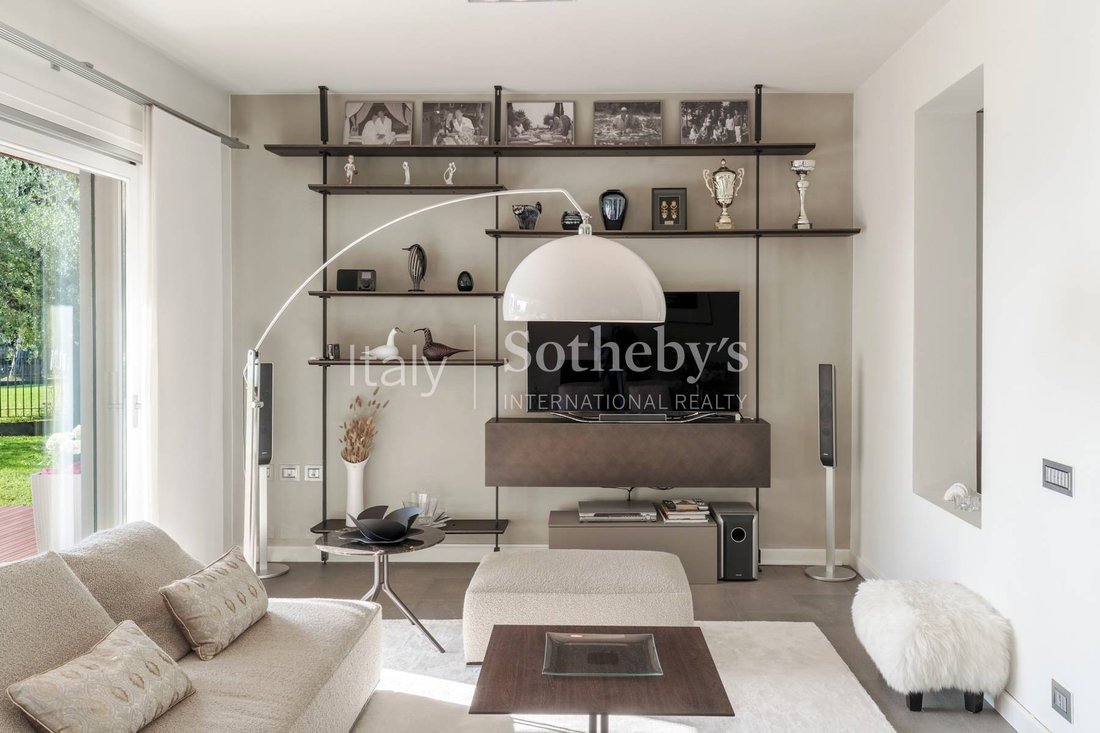 House in San Felice del Benaco, Lombardy, Italy 3 - 16568303
