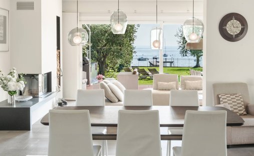 Casa en San Felice del Benaco, Lombardía, Italia 1