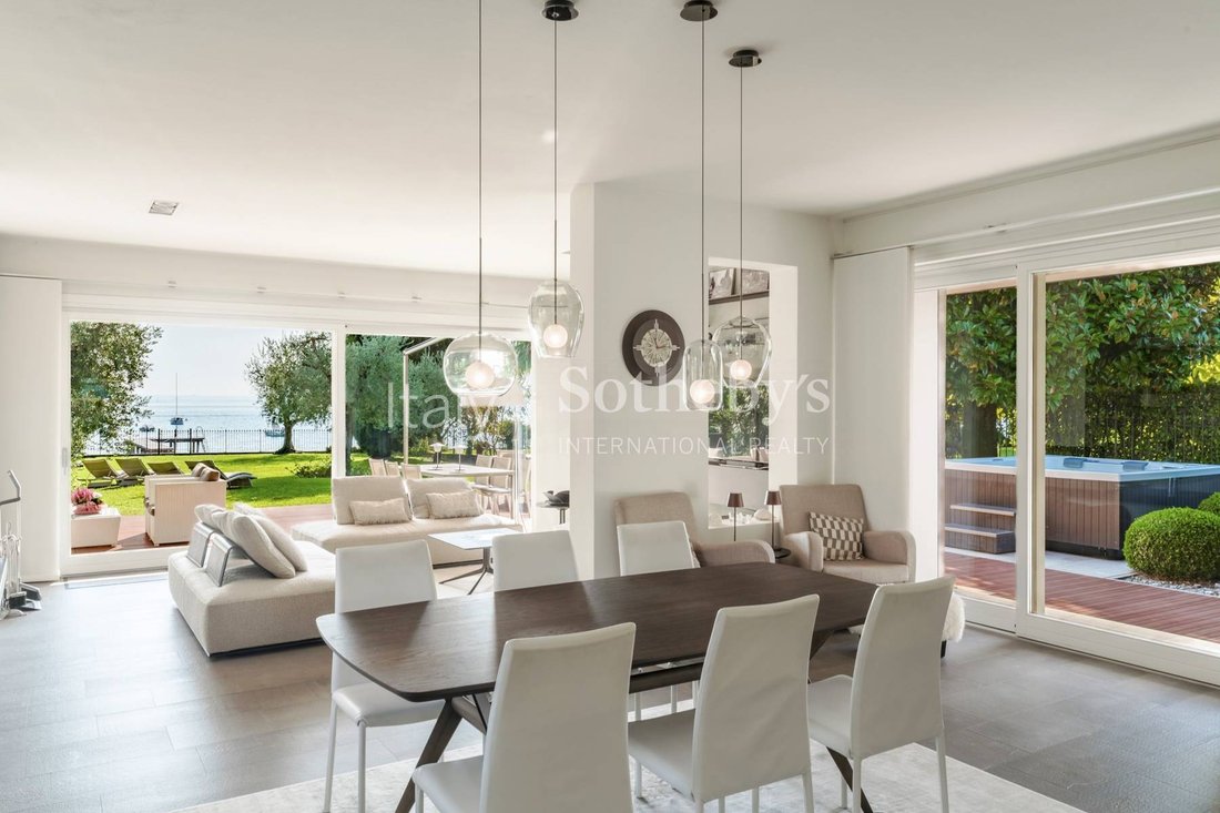 House in San Felice del Benaco, Lombardy, Italy 4 - 16568303