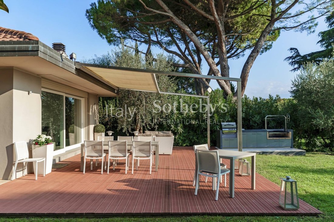 House in San Felice del Benaco, Lombardy, Italy 5 - 16568303