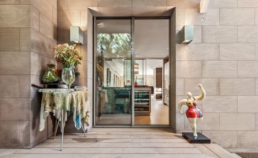 Castle Life At Your Fingertips