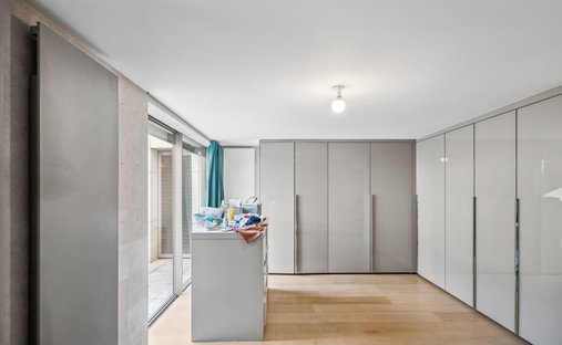 Castle Life At Your Fingertips