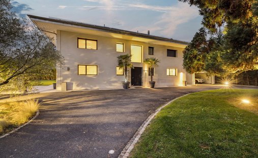 House in Chêne-Bougeries, Genève, Switzerland 1