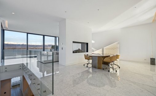 Castle Life At Your Fingertips