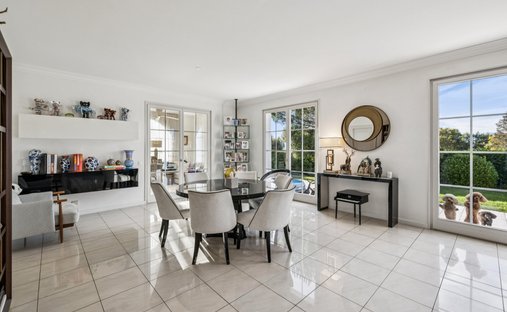 Castle Life At Your Fingertips