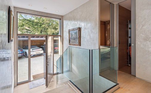 Castle Life At Your Fingertips