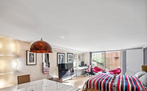 Castle Life At Your Fingertips