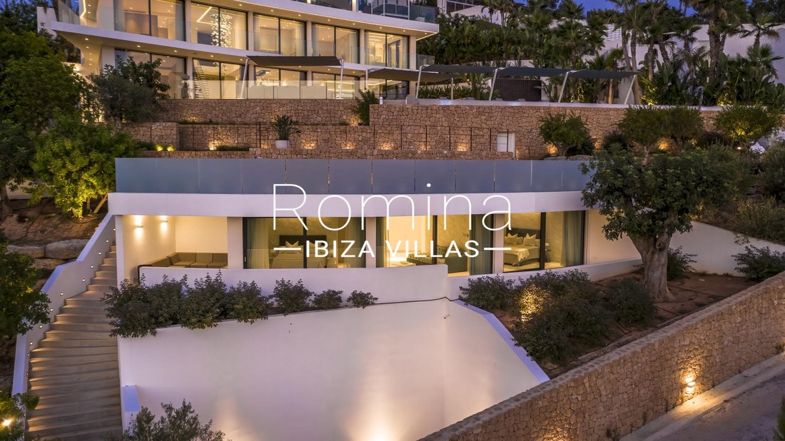 Villa in Roca Llisa, Santa Eularia des Riu, Balearic Islands 1 - 16568497