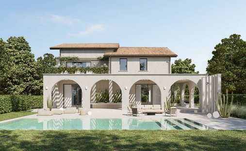 Villa in Vittoria Apuana, Forte dei Marmi, Tuscany 1