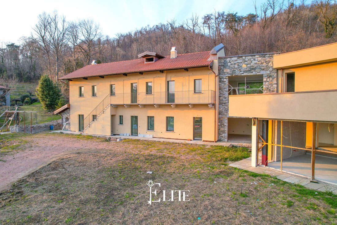 Villa in Angera, Lombardei, Italien 5 - 16573298