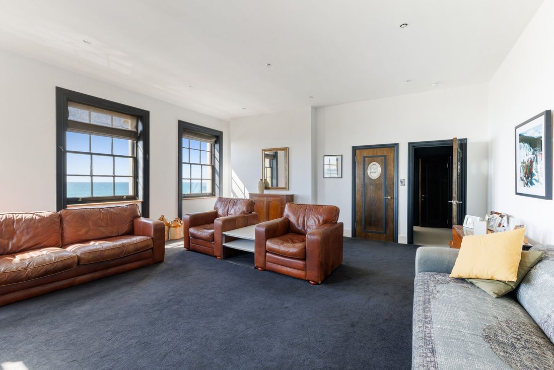 Apartment in Palmeria, Hove, England 4 - 16571172