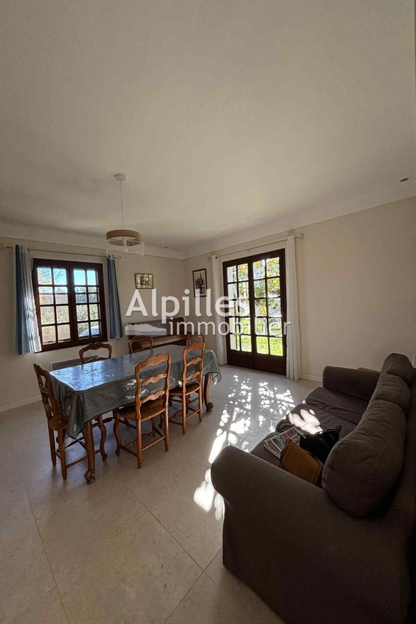 Villa in Mouriès, Provence-Alpes-Côte d'Azur, France 2 - 15430760