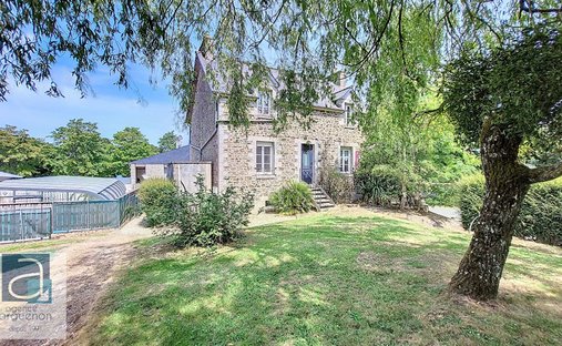 House in Saint-Samson-sur-Rance, Brittany, France 1