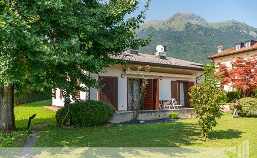 House in Center, Belluno, Veneto 1