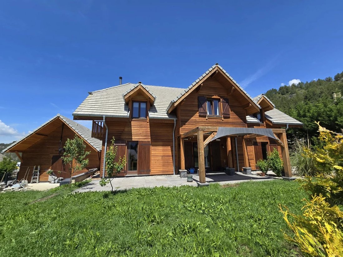 Chalet in Savines-le-Lac, Provence-Alpes-Côte d'Azur, France 1 - 16569438