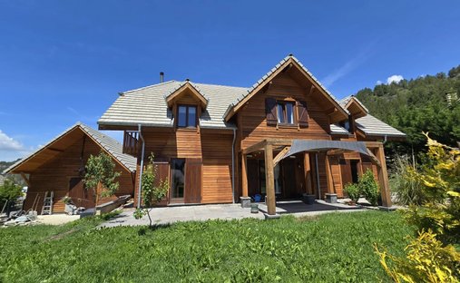 Chalet in Savines-le-Lac, Provence-Alpes-Côte d'Azur, France 1