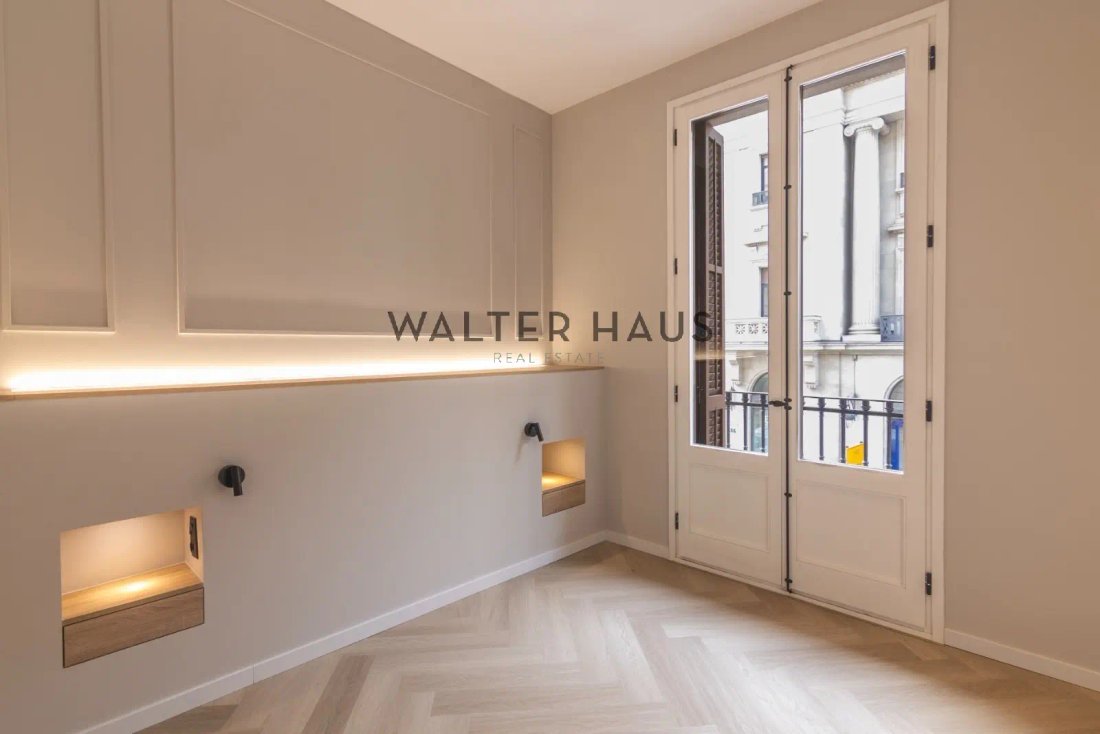 Apartment in Eixample, Barcelona, Spain 3 - 15358823