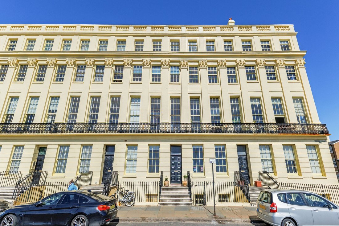 Apartment in Palmeria, Hove, England 1 - 16571172