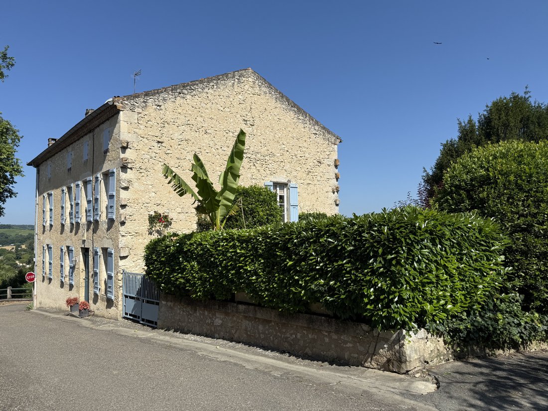 Schloss in Montréal, Okzitanien, Frankreich 1 - 16569274