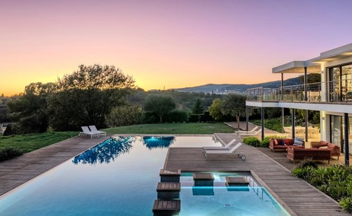 Villa in Châteauneuf-Grasse, Provence-Alpes-Côte d'Azur, France 1
