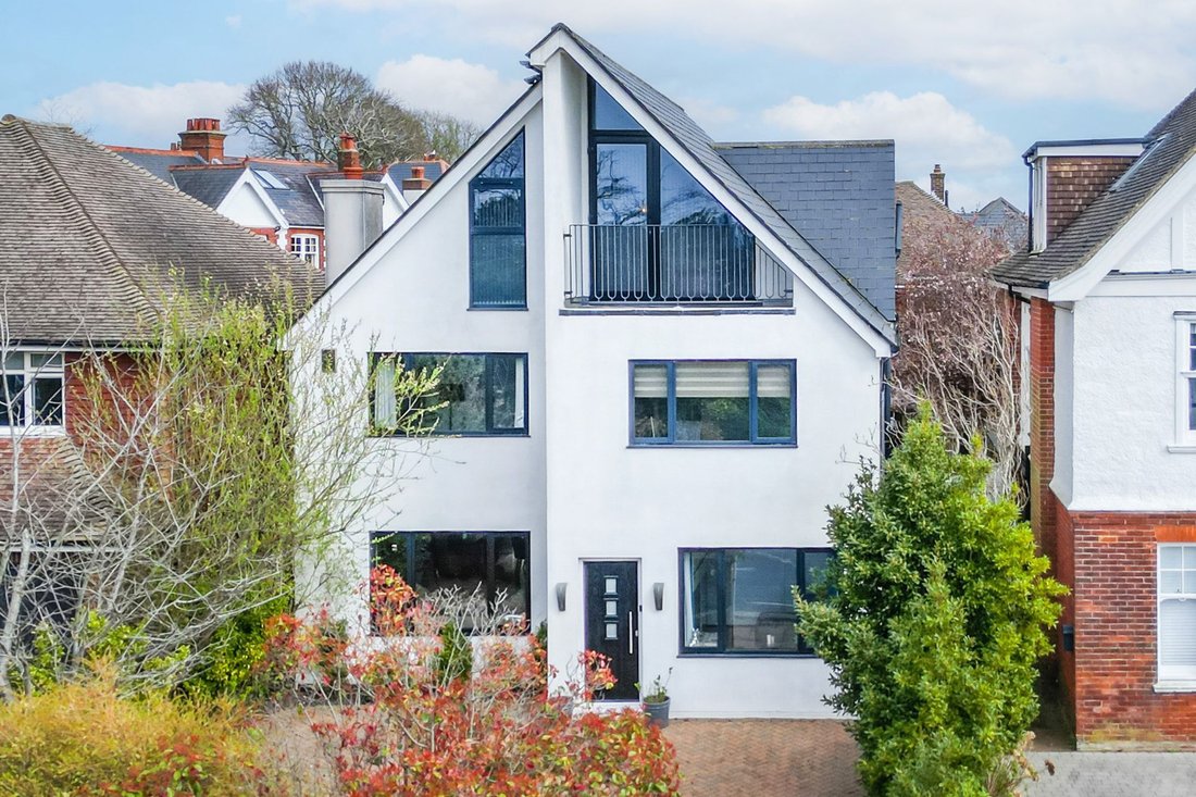 House in Preston Park, Hove, England 1 - 16571150
