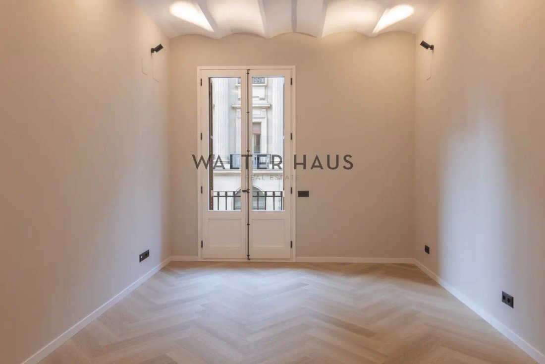 Apartment in Eixample, Barcelona, Spain 2 - 15358823