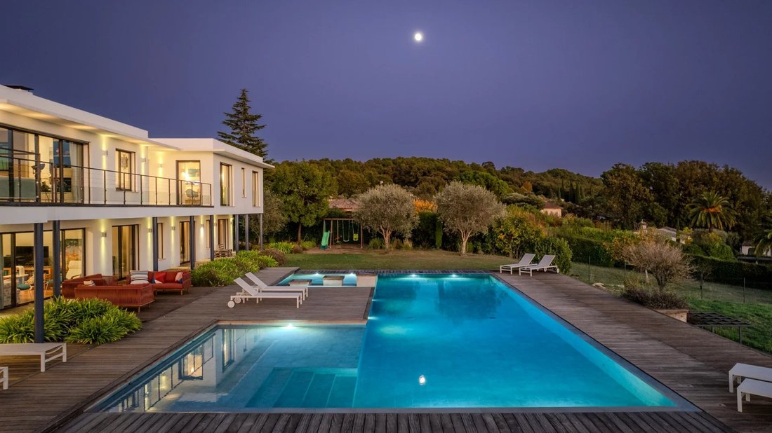 Villa in Châteauneuf-Grasse, Provence-Alpes-Côte d'Azur, France 5 - 16568966