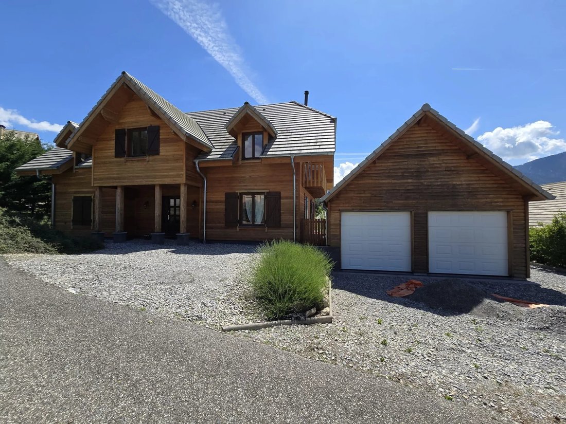 Chalet in Savines-le-Lac, Provence-Alpes-Côte d'Azur, France 2 - 16569438