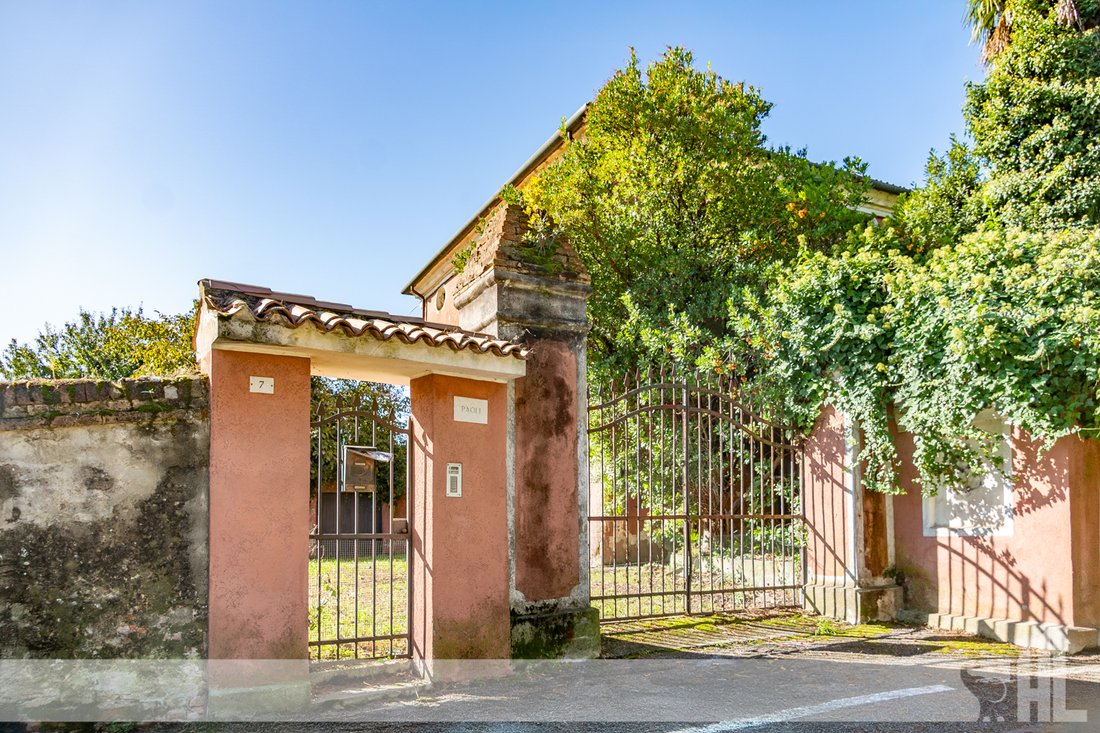House in Cathedral - Piazza dei Signori, Treviso, Italy 3 - 16568726