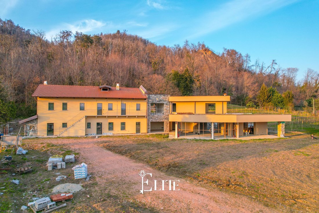 Villa in Angera, Lombardei, Italien 3 - 16573298