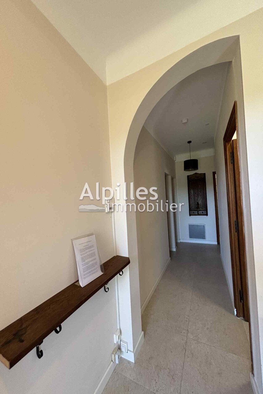 Villa in Mouriès, Provence-Alpes-Côte d'Azur, France 4 - 15430760
