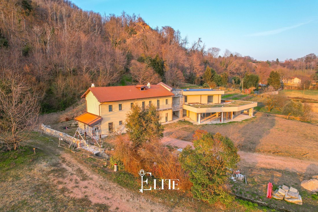 Villa in Angera, Lombardei, Italien 2 - 16573298