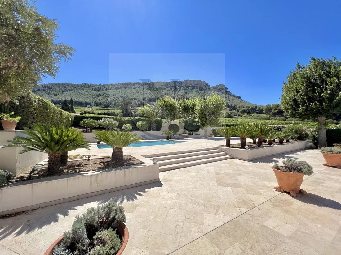 Farm Ranch in Grande Couronne, Cassis, France 1 - 13084594