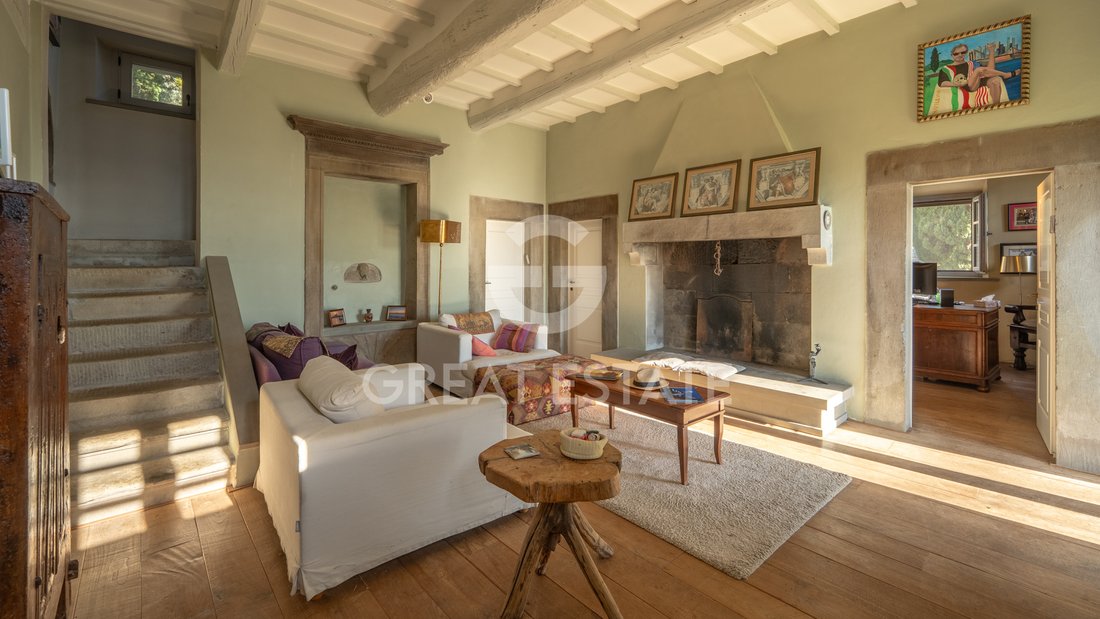 Estate in Castelfranco Piandisco, Tuscany, Italy 1 - 16570704