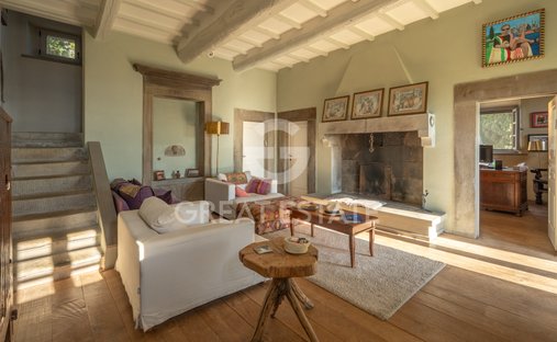 Finca en Castelfranco Piandiscò, Toscana, Italia 1