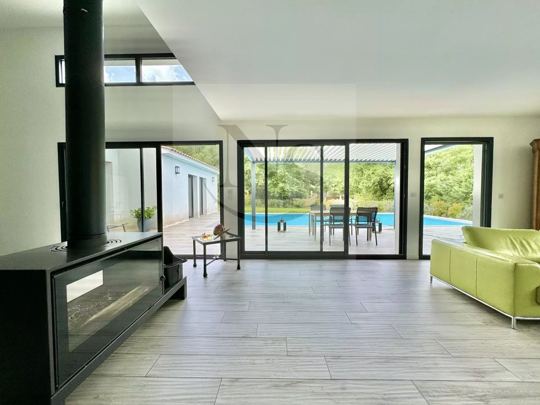 Villa in Aix-en-Provence, Provence-Alpes-Côte d'Azur, France 3 - 14280477