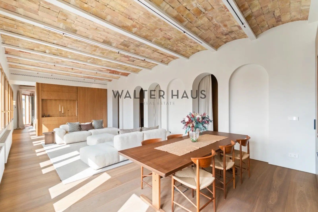 Apartment in Eixample, Barcelona, Spain 2 - 15176079