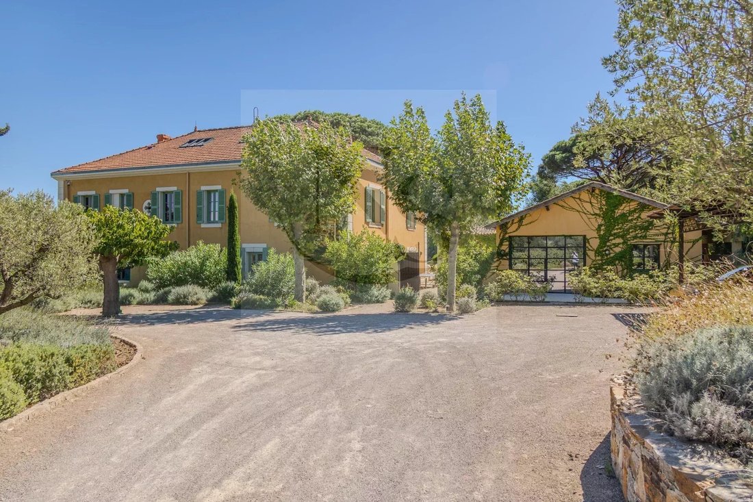 Estate in Zone Ouest Urbaine, Saint-Tropez, France 5 - 16279693