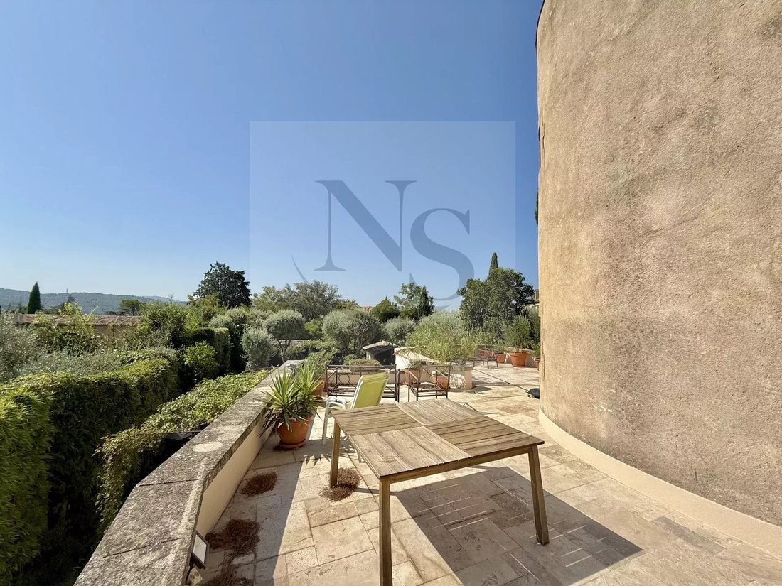 Townhouse in Est-Repentance-Les Trois Bons Dieux, Aix-en-Provence, France 3 - 16057989
