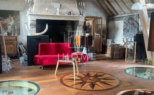 Castle for Sale in Savennières, Pays de la Loire, France